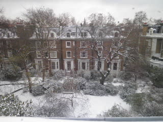 ロンドンは雪がつもっています