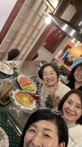 楽しかった〜12/20 私の木を描きましょう (1日3時間クリスマスケーキとお茶のコー ス)  