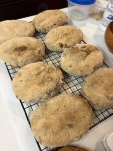 シュトーレン焼きました！12/20「１２月のみんなで楽しくワークショップ〜私の木を描きましょう」  