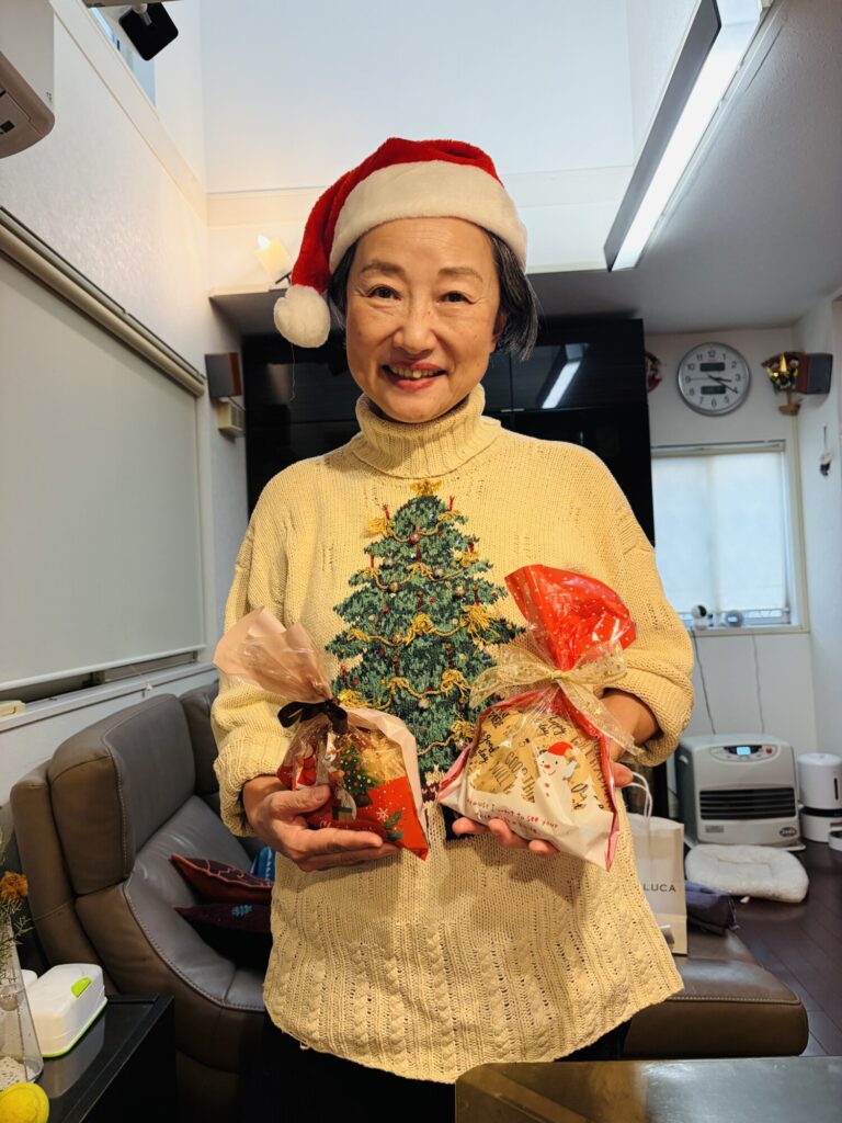 シュトーレン焼きました！12/20「１２月のみんなで楽しくワークショップ〜私の木を描きましょう」  