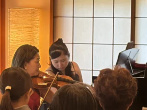 青木山荘で、素敵な演奏会  