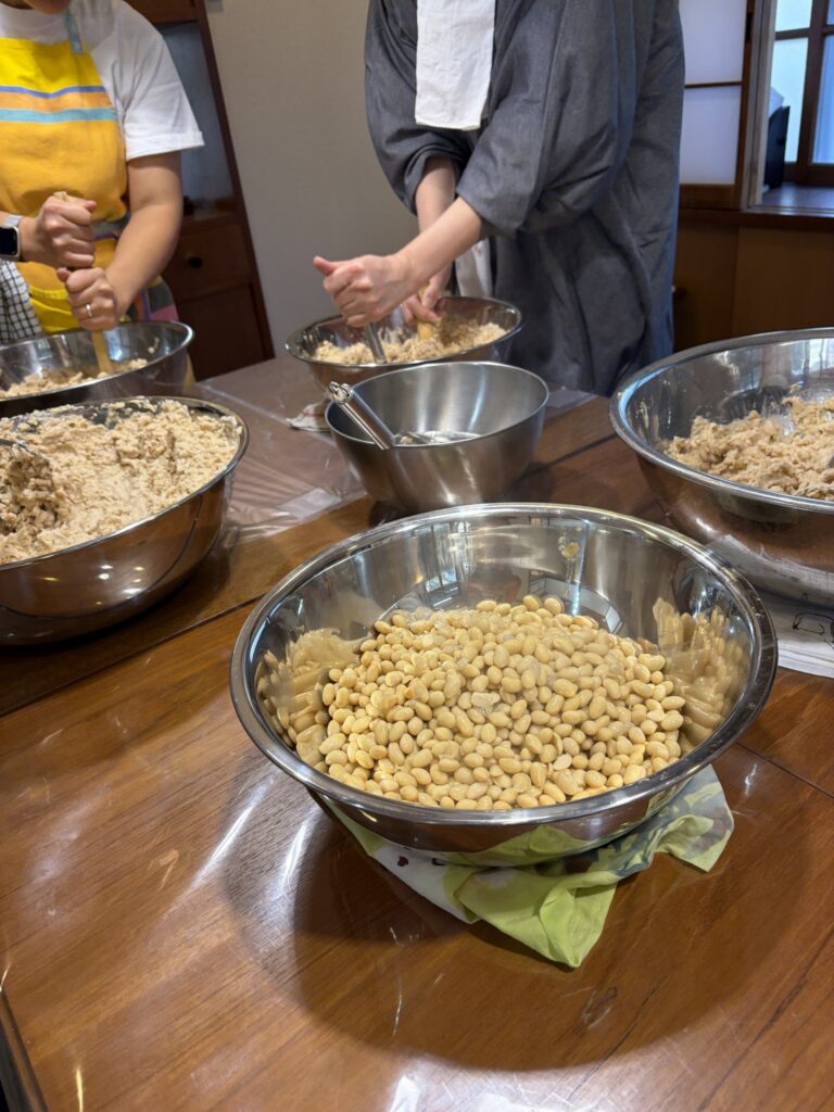 楽しい味噌作り  